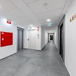Zenit Horizon With Ac , Garage Apartment Budapest