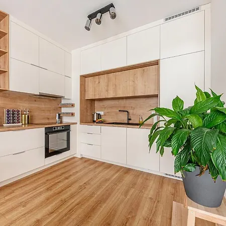 Zenit Horizon With Ac , Garage