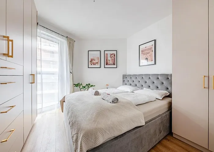 Zenit Horizon With Ac , Garage