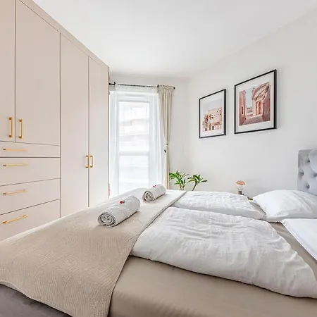 Lägenhet Zenit Horizon With Ac , Garage Budapest